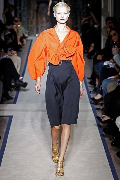 Look 4